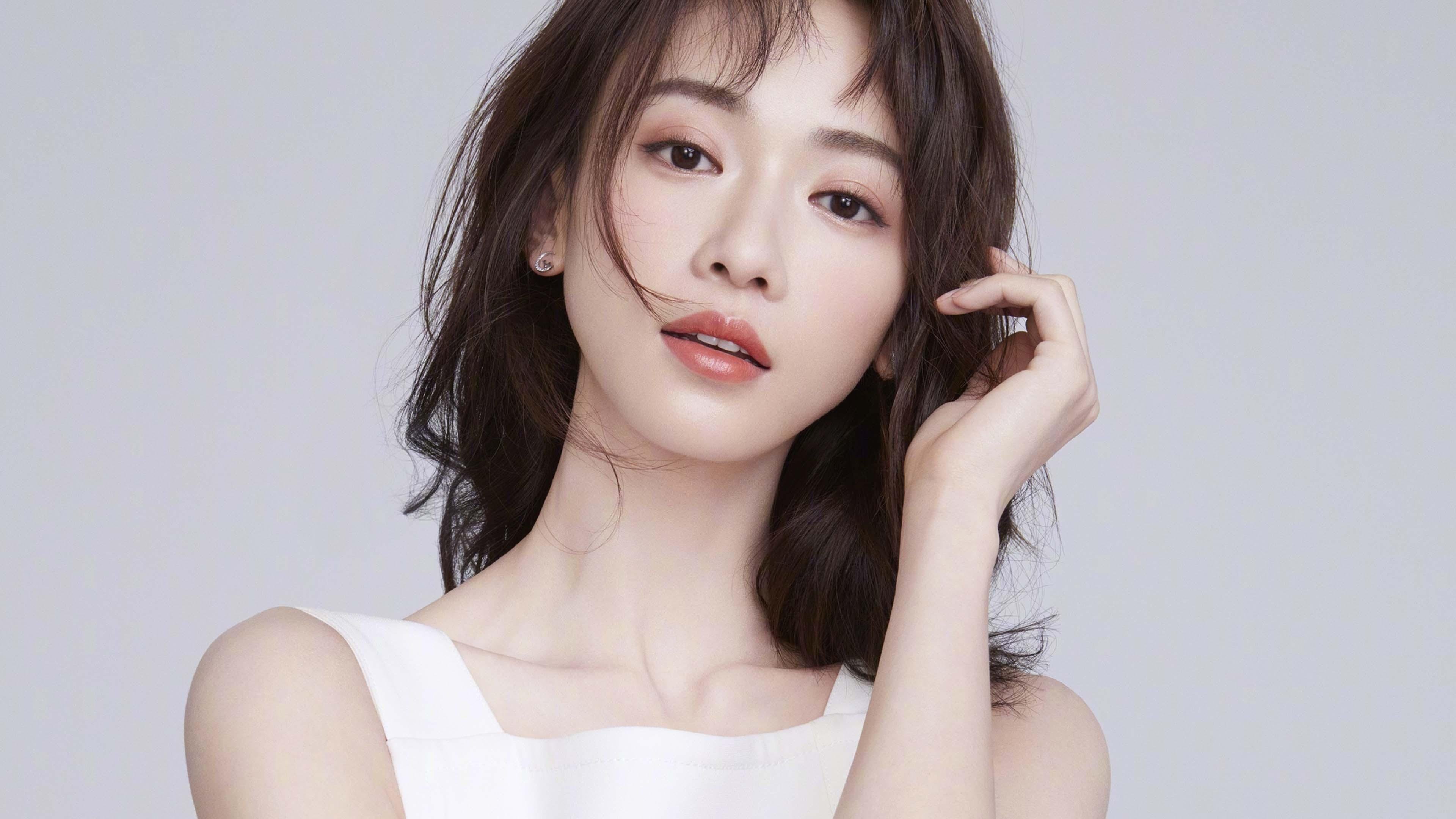 多面手风采：篮球场上的全能战士，多样篮球