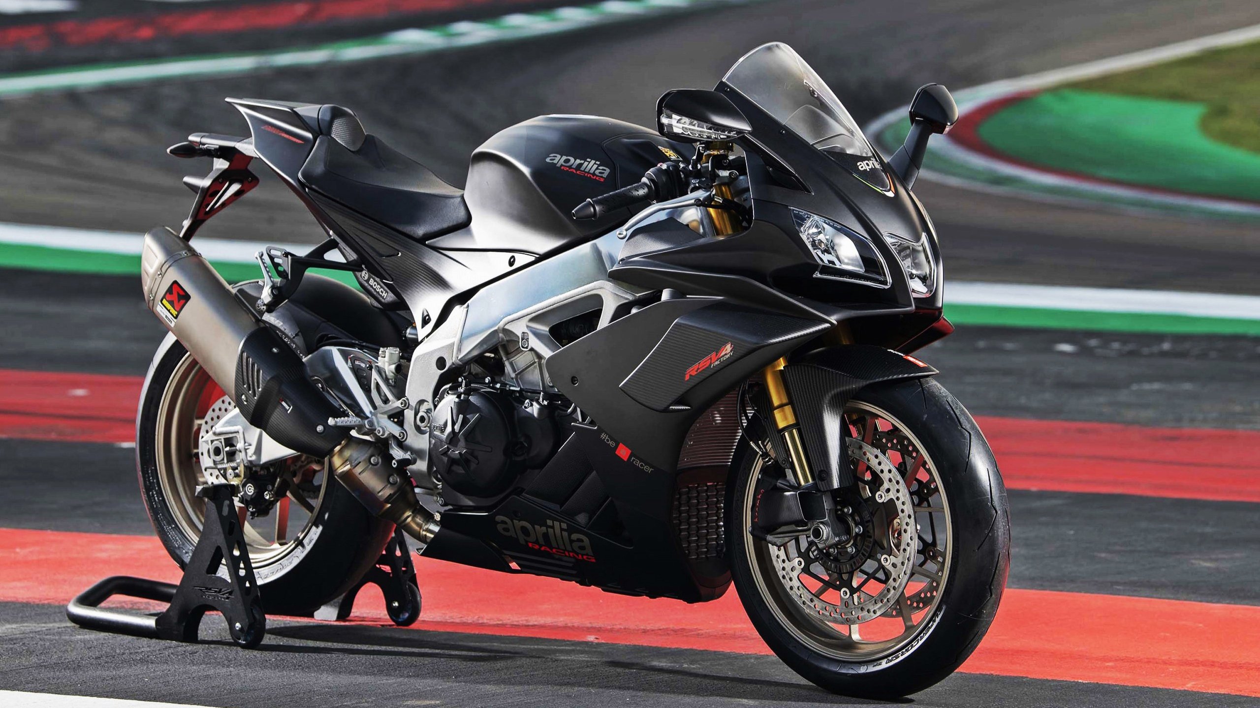 哥伦比亚马术协会举办青少年马术交流活动，促进国际友谊。，哥伦比亚训练营